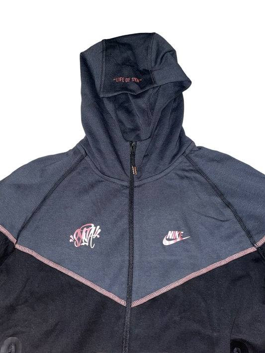 🖤 Conjunto Nike x SYNA – Life of SYN